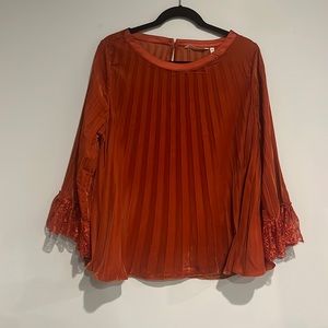 SOFT SURROUNDINGS Pleated Velvet Lace Trim Bell Sleeves Top-Rust Petite Size S